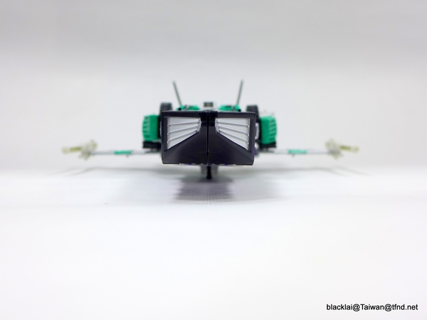 Generations Titans Return Sixshot   In Hand Photos Of Wave 3 Leader Class Figure  (51 of 89)